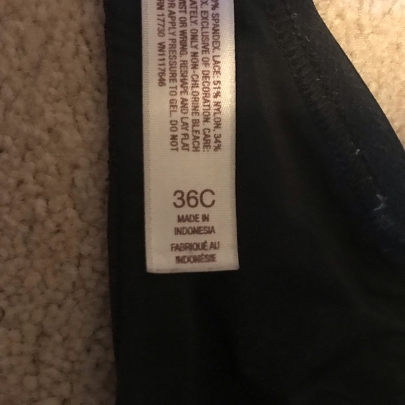 Bras - Picture 4 of 4